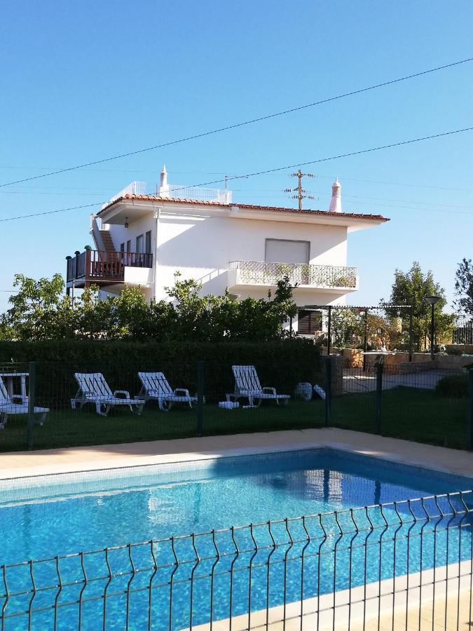 Mila - 3 Bedroom With Pool Vakantiehuis *